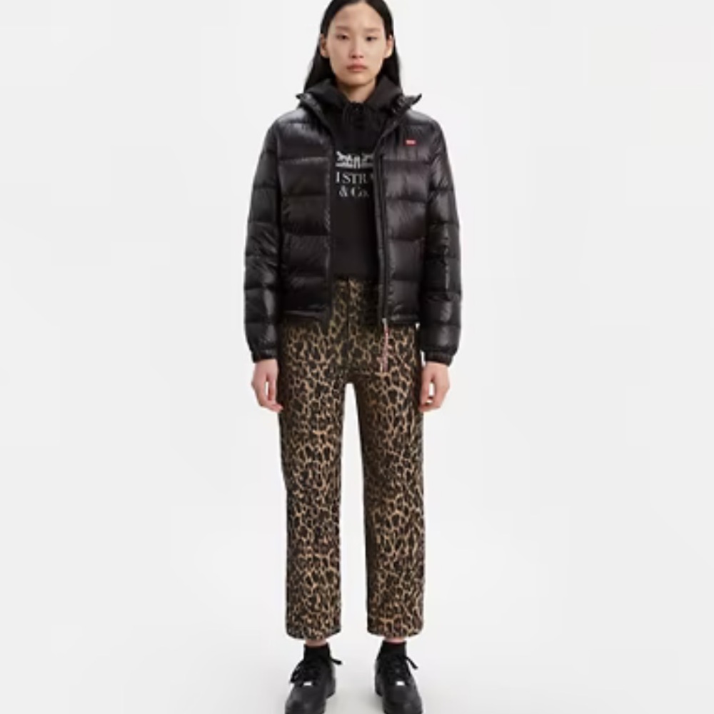 Levis— Ribcage Straight Ankle Corduroy Pants